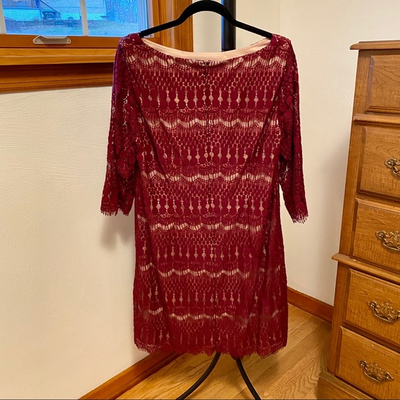 ✨CLEARANCE✨ Jessica Howard Lace Sheath Dress - Picture 3 of 5